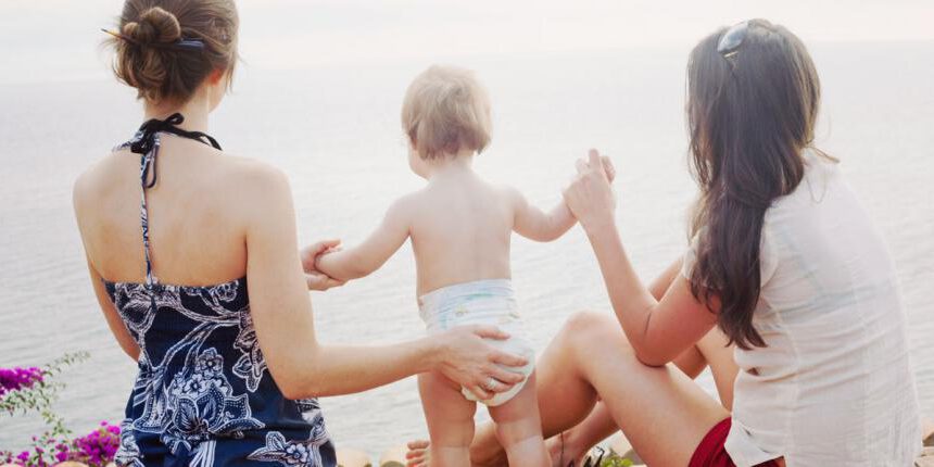 26b8c7d771a10a1453c80327f9897113_madres-lesbianas3-863-430-c