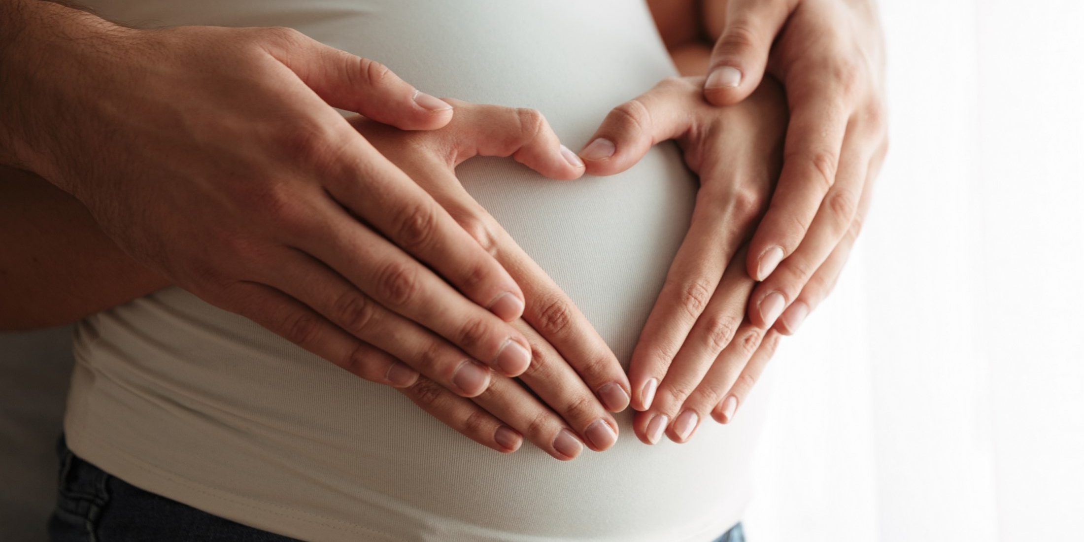 clínica de diagnóstico genético preimplantacional en España – manos juntas clínica de diagnóstico genético preimplantacional en España - manos juntas